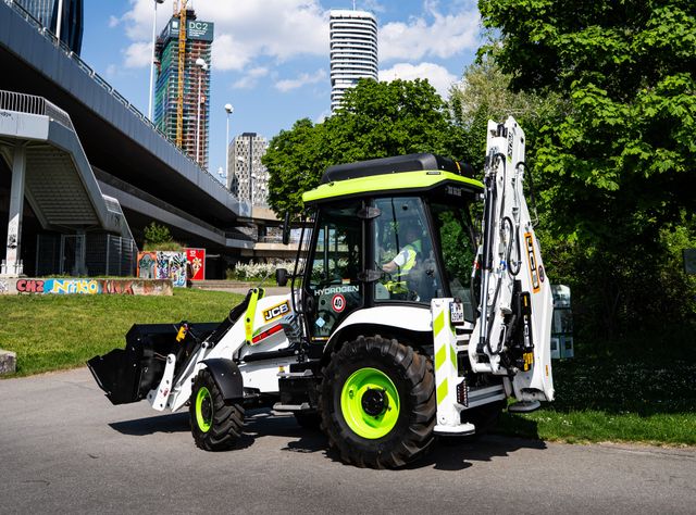 Grünes Licht: JCB erhält EU-Typgenehmigung für Wasserstoffmotoren
