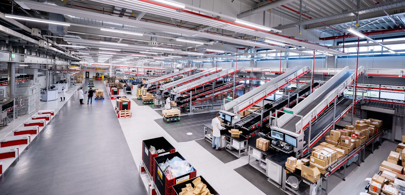 Logistics concept with modular production islands: Perfectly driven for sophisticated logistics at SEW-Eurodrive