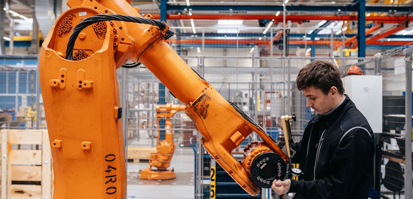 Sustainability approach: Sustainability along the robot life cycle Sustainability approach: Sustainability along the robot life cycle