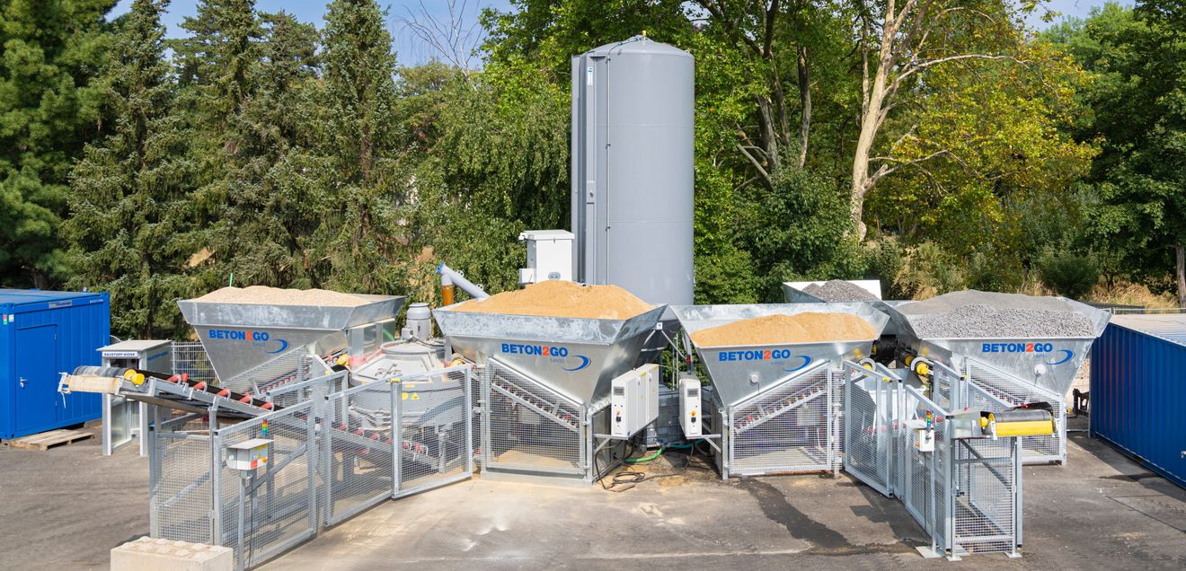 Die Betontankstellen von Beton2Go lassen sich flexibel installieren und individuell an die jeweiligen Anforderungen des Betreibers anpassen. Die Betontankstellen von Beton2Go lassen sich flexibel installieren und individuell an die jeweiligen Anforderungen des Betreibers anpassen.