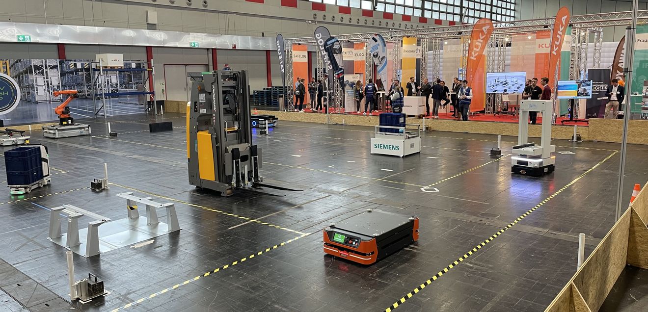 FTS, AGV und Robotik: FTS verschiedener Hersteller effizient orchestrieren