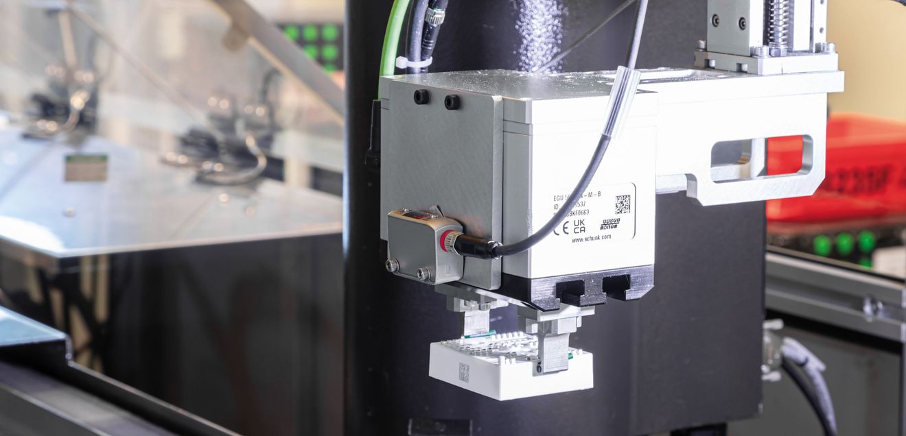 Bauteile-Handhabung: Smarter Universalgreifer für die Leistungselektronik Bauteile-Handhabung: Smarter Universalgreifer für die Leistungselektronik
