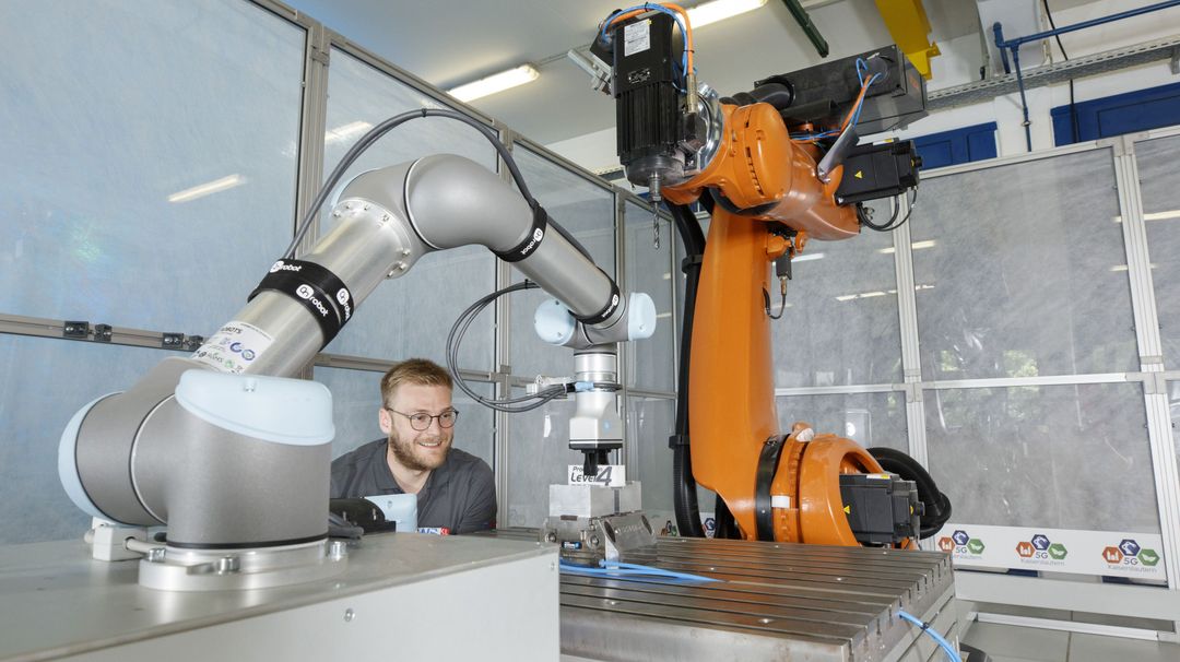 Fast configuration of machines: Small batch sizes with skill-based production - INDUSTRIAL Production