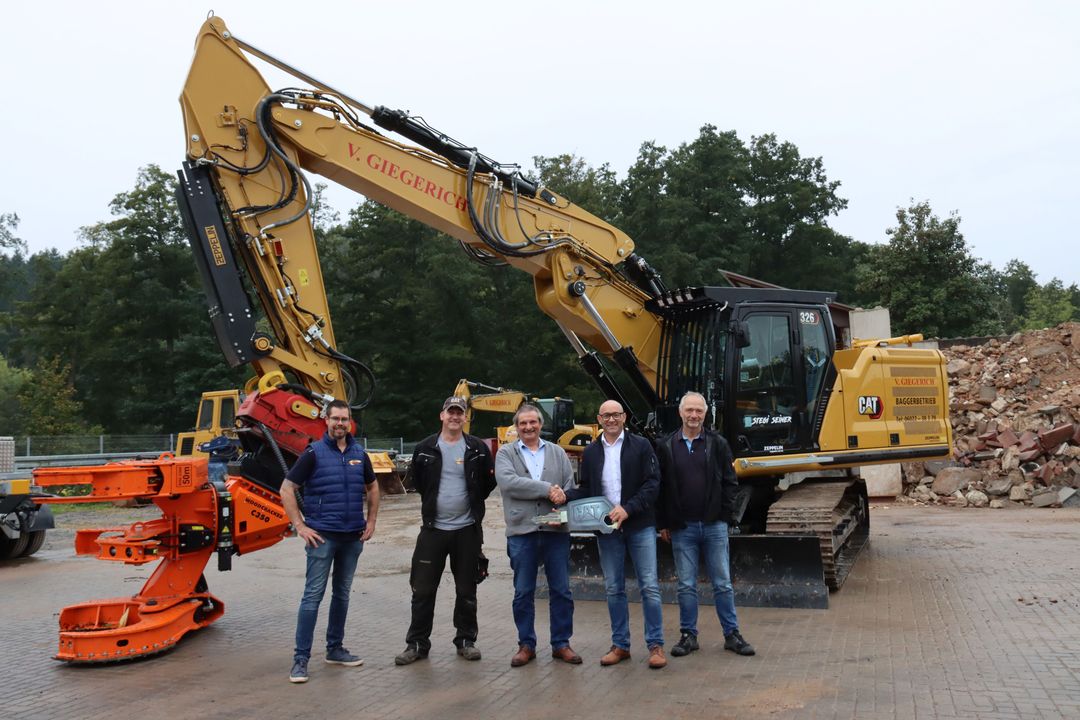 Neue Baumaschinentechnik von Zeppelin und Cat im Einsatz Neue Baumaschinentechnik von Zeppelin und Cat im Einsatz
