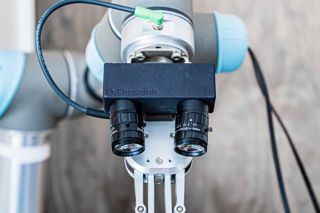 Robotics and image processing: Pick and place: Precise to the point Robotics and image processing: Pick and place: Precise to the point
