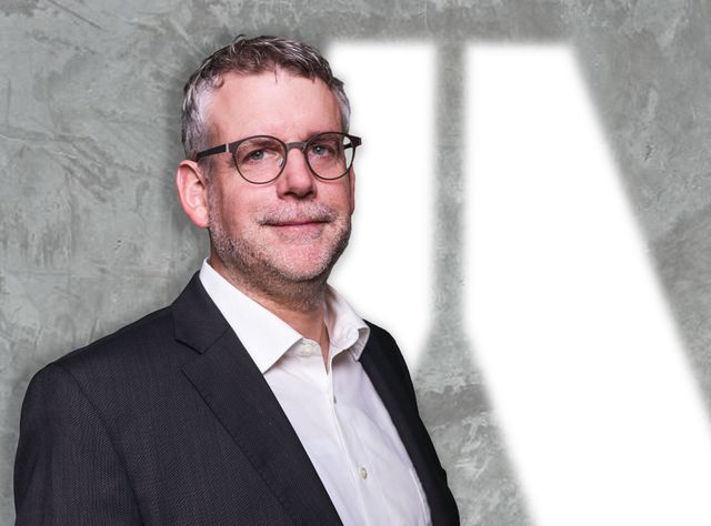Robert Aebi : Straight auf dem  Weg nach vorn