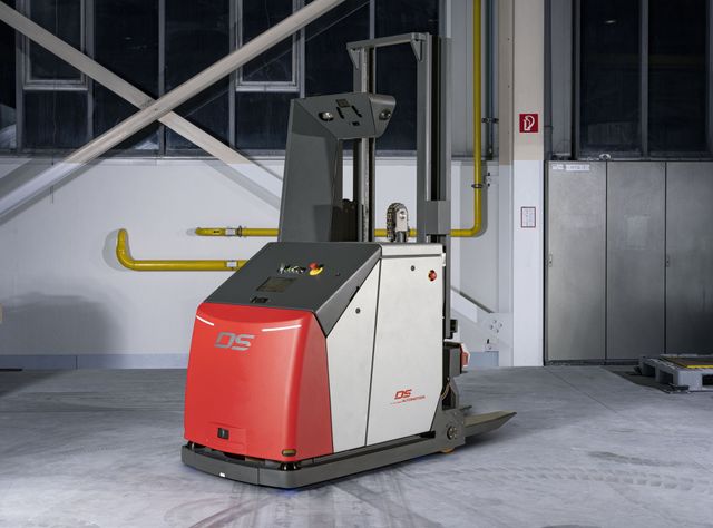 Amadeus counter Driverless counterbalanced truck