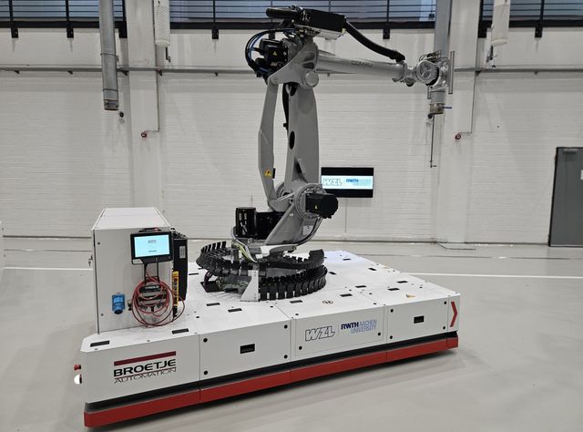 Mobiler Großroboter Mobiler Großroboter