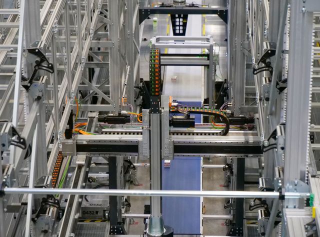 Advastore arbeitet in Niederaula nahezu vollautomatisiert. Advastore arbeitet in Niederaula nahezu vollautomatisiert.