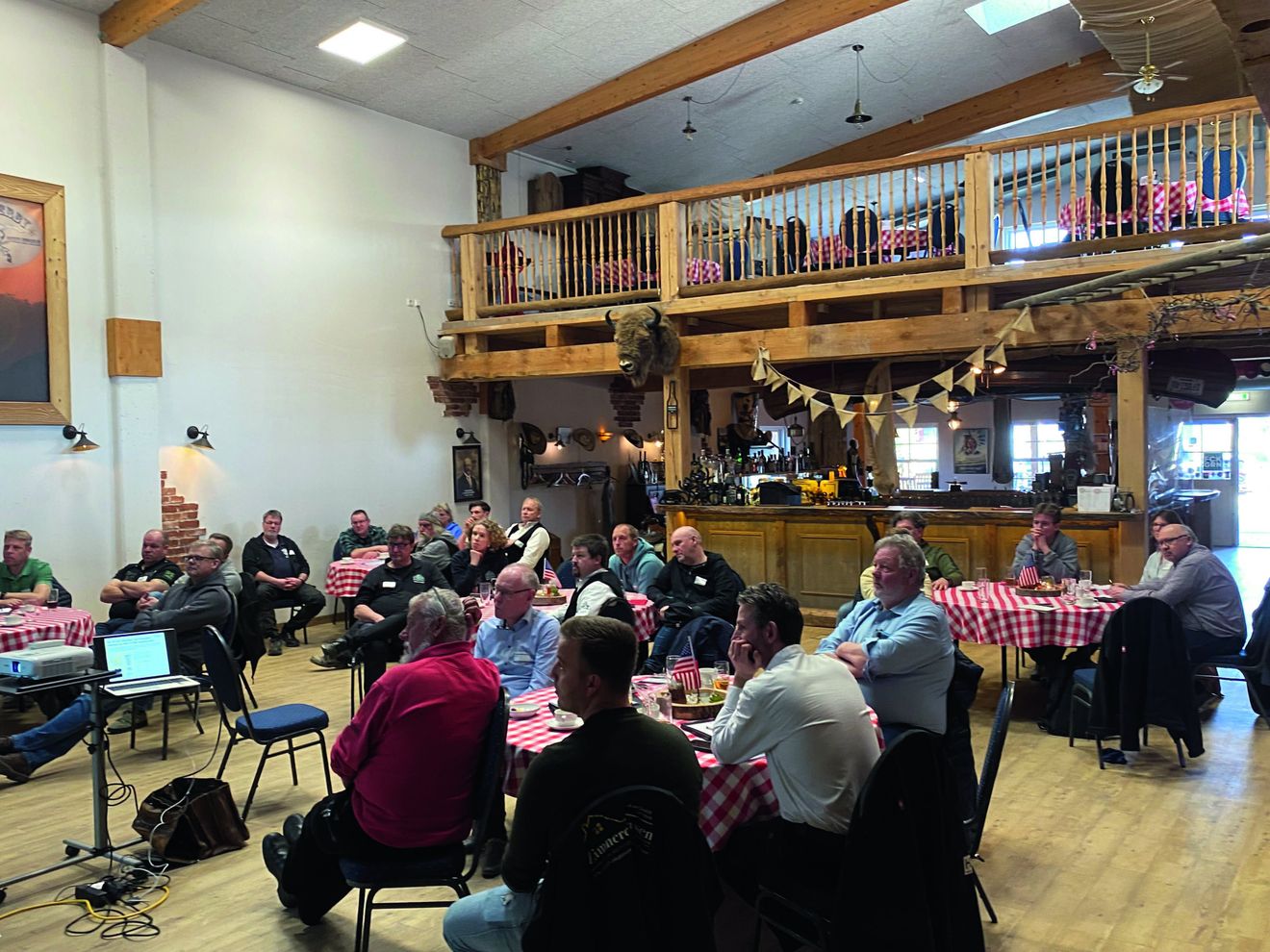 Frühjahrstagung LGF Zimmerer und Holzbau im Saloon in Hartenholm Frühjahrstagung LGF Zimmerer und Holzbau im Saloon in Hartenholm