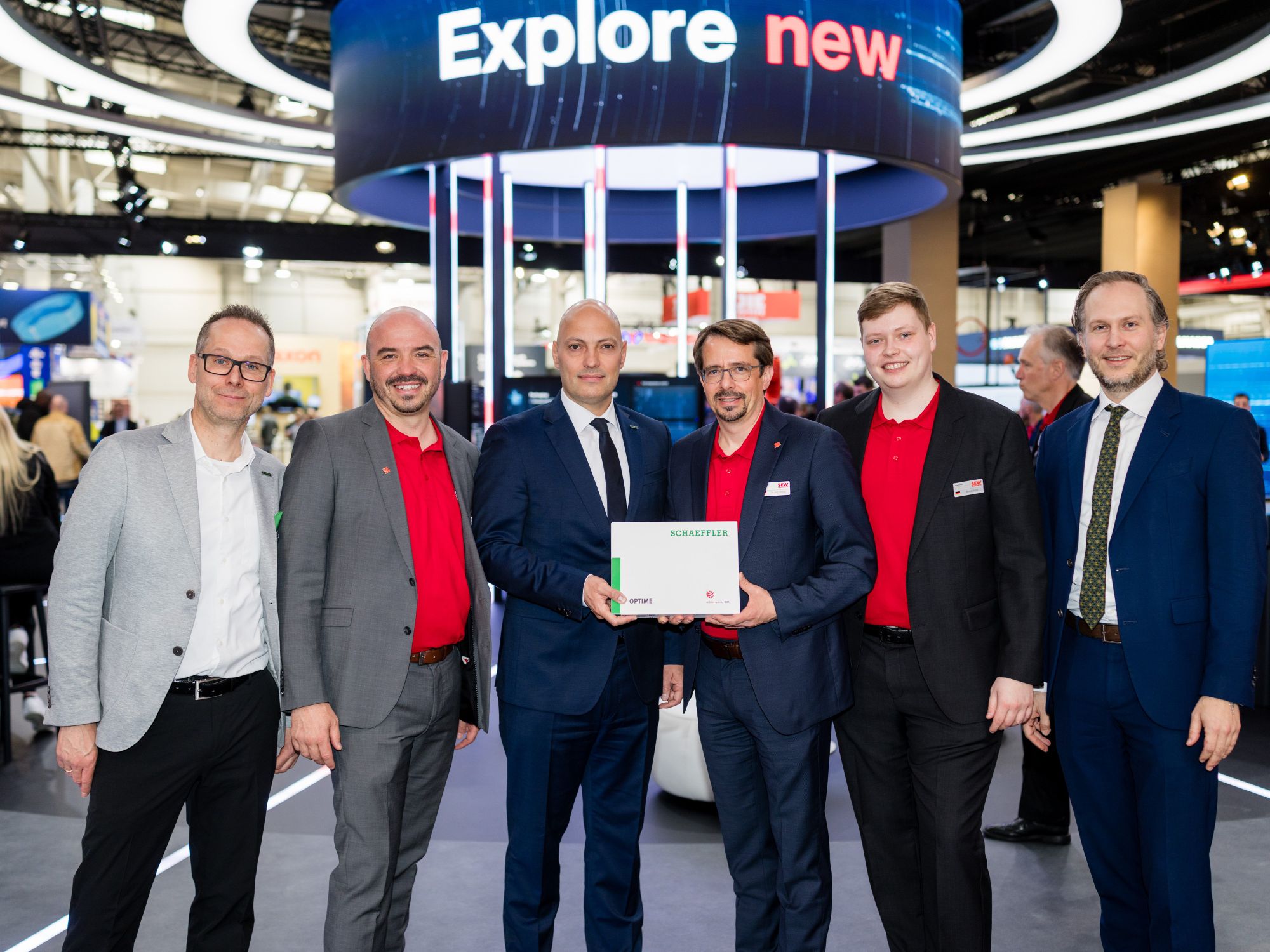 Partnership between SEW and Schaeffler: Joining forces for the digital future Partnership between SEW and Schaeffler: Joining forces for the digital future