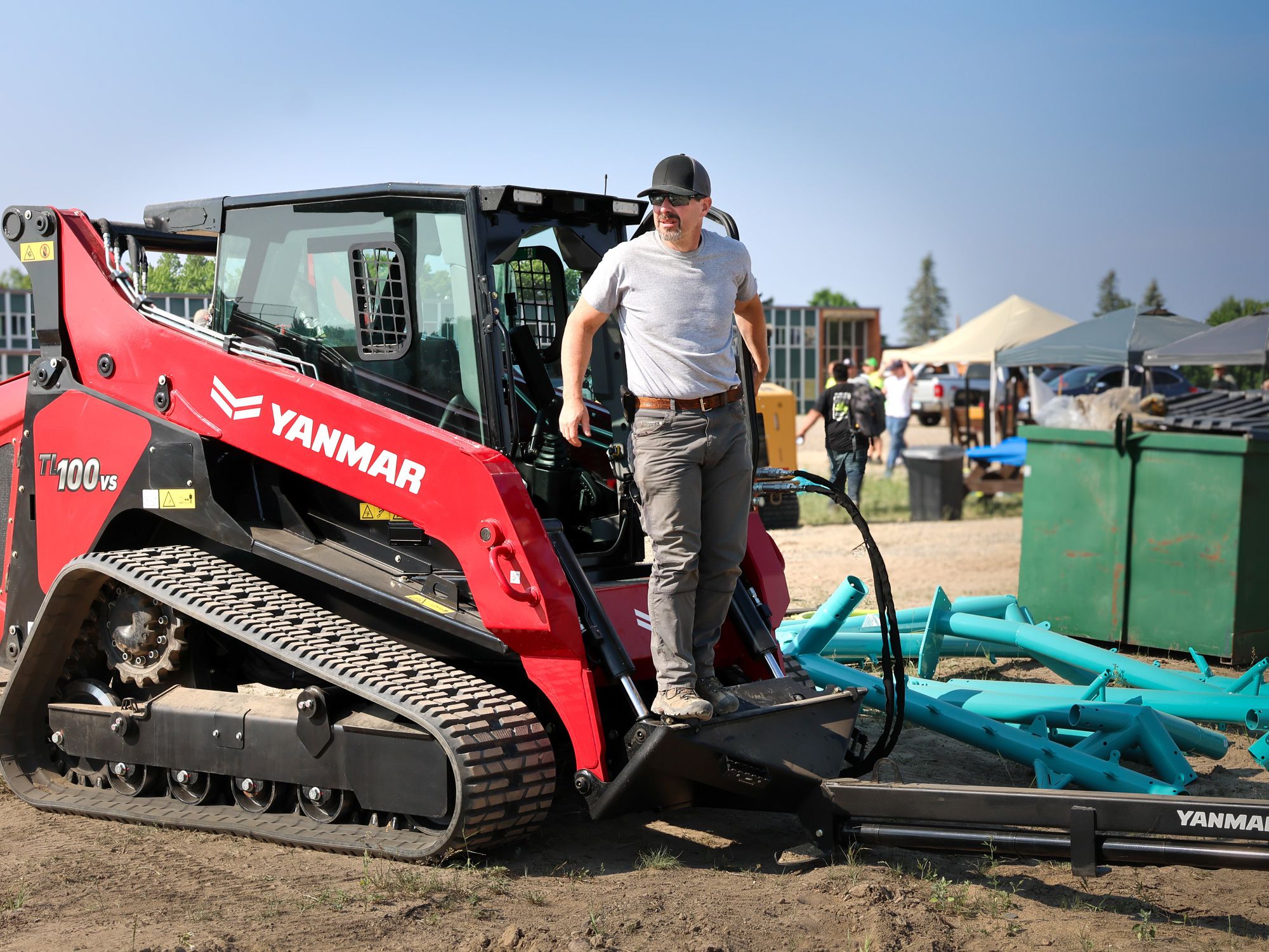 Yanmar zwischen Jobsite und Nachbarschaft
