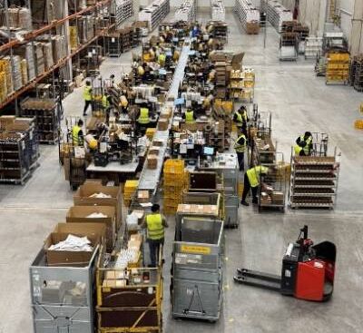 Nachfragespitzen im Griff: Wie moderne Lagerstrategien E-Commerce-Händlern Resilienz verleihen Nachfragespitzen im Griff: Wie moderne Lagerstrategien E-Commerce-Händlern Resilienz verleihen