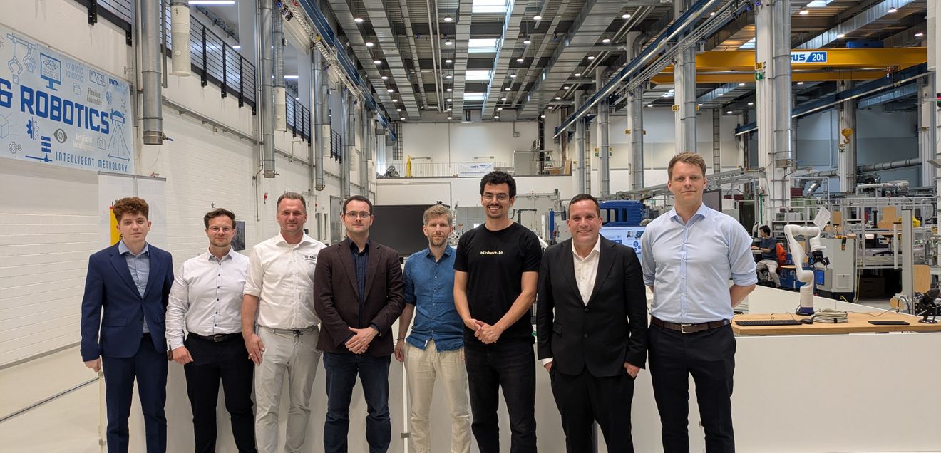 WZL der RWTH Aachen: Forschungsprojekt ‚AKIMI‘ entwickelt KI für flexible Robotik WZL der RWTH Aachen: Forschungsprojekt ‚AKIMI‘ entwickelt KI für flexible Robotik