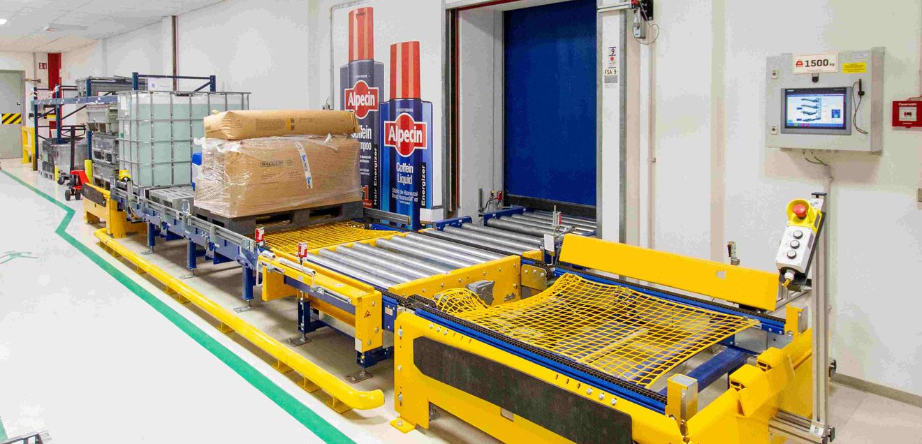 Fördertechnik: Vier Etagen effizient verbunden Fördertechnik: Vier Etagen effizient verbunden