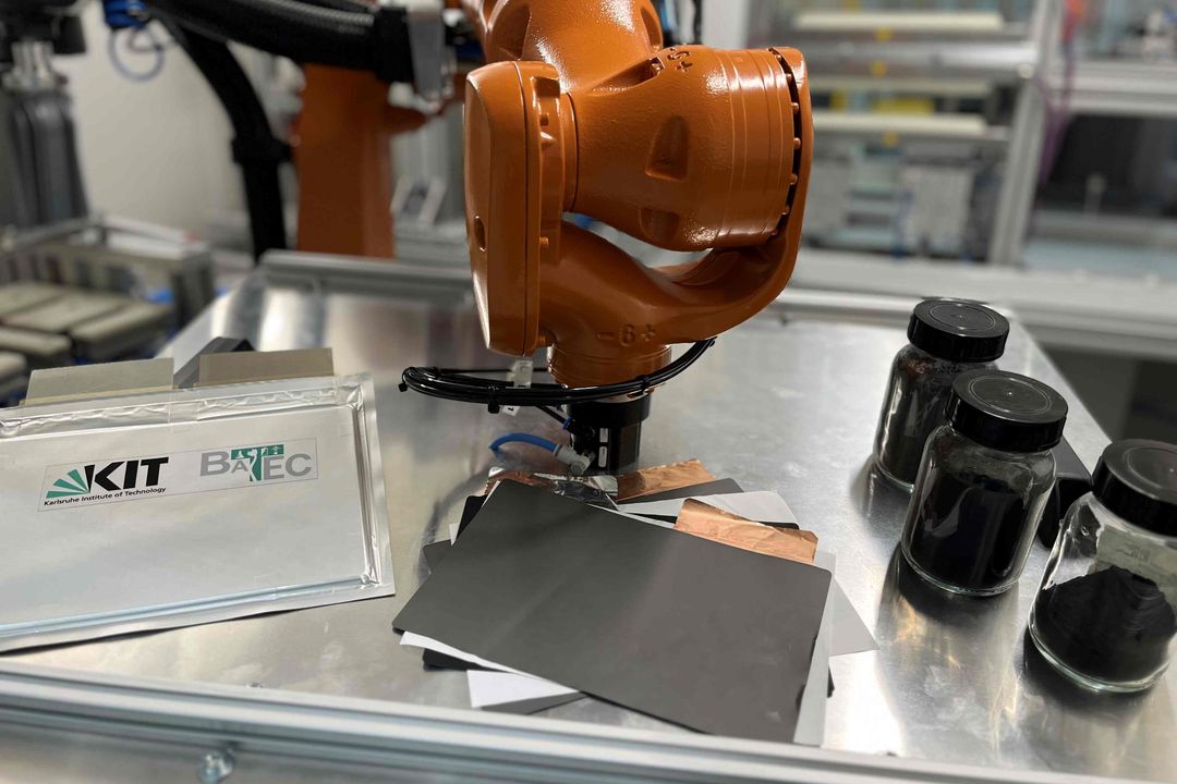 Gemeinsames Forschungs- und Industrie-Projekt: Batteriematerialien rückgewinnen