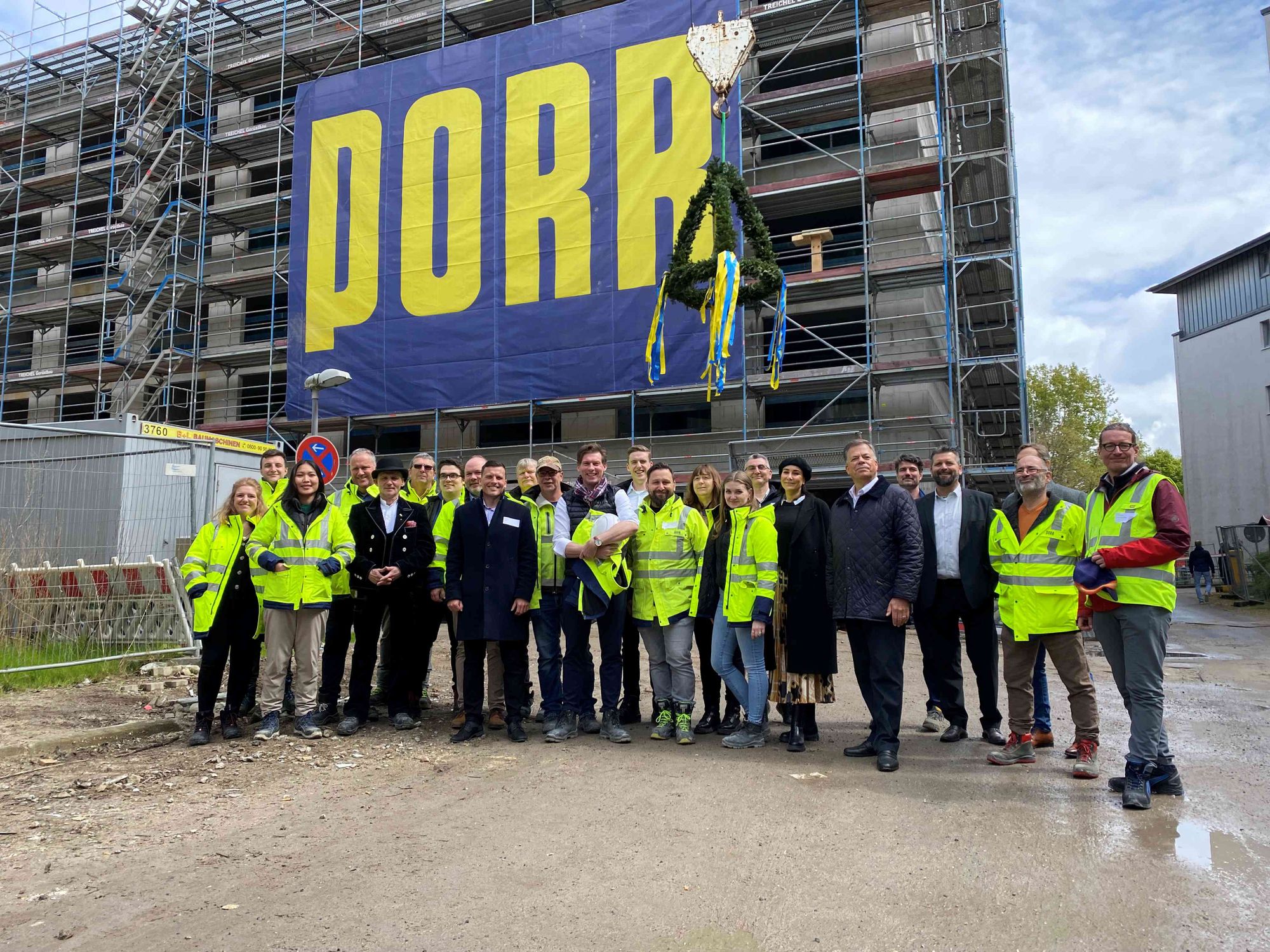Richtfest für „Haus Linde“ im Projekt PFLEGEN & WOHNEN WILHELMSBURG