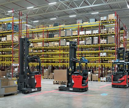 Anzeige: Logistik im Wandel: Automatisierung mit Linde MH füllt die Personallücke