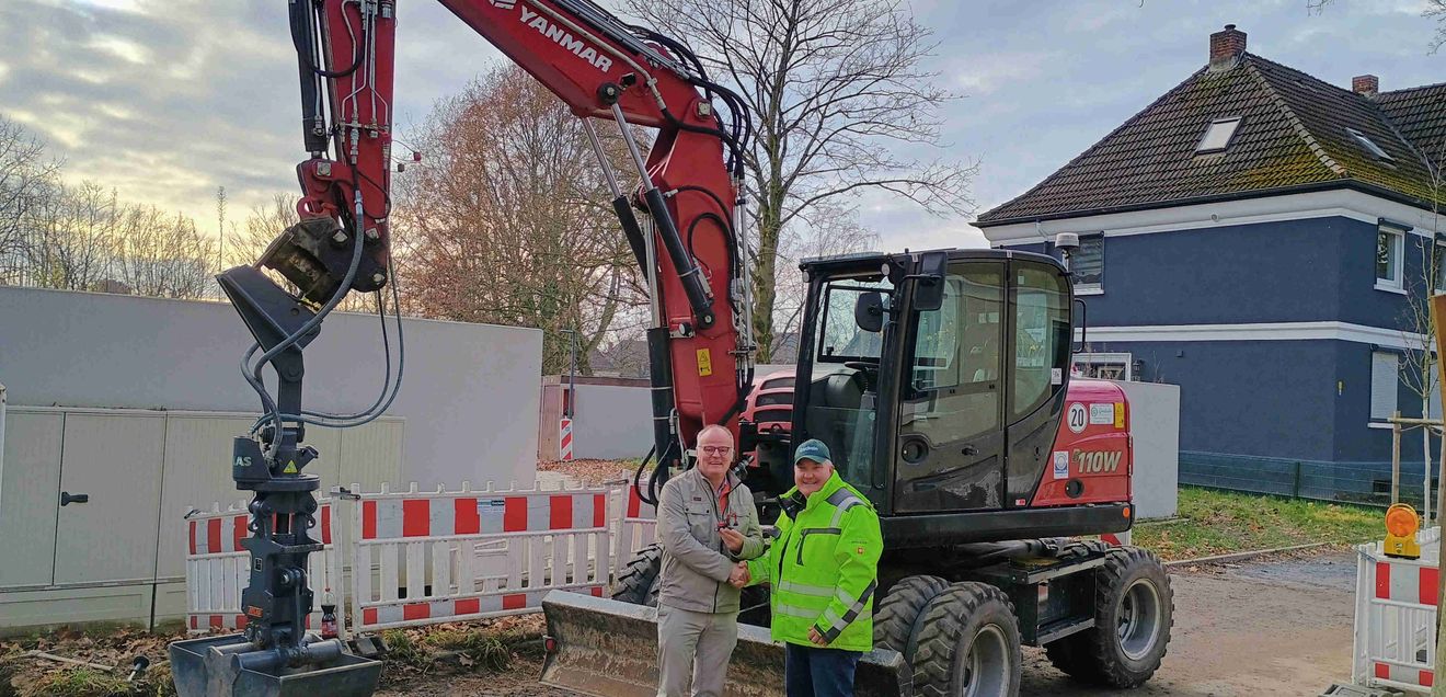 Mit 35 Mitarbeitern und einem modernen Maschinenpark, der zahlreiche Bagger und Radlader von Yanmar CE EMEA umfasst, bewältigt das Unternehmen anspruchsvolle Projekte Mit 35 Mitarbeitern und einem modernen Maschinenpark, der zahlreiche Bagger und Radlader von Yanmar CE EMEA umfasst, bewältigt das Unternehmen anspruchsvolle Projekte