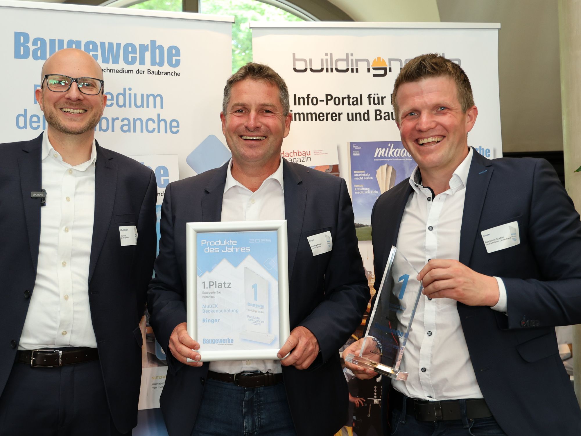 Baugewerbe-Chefredakteur Kai Ingmar Link, Thomas Ringer und Benjamin Stadler von Ringer (v.l.)