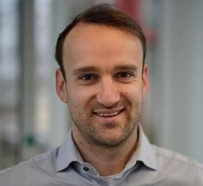 Der Autor: Axel Vick ist wissenschaftlicher Mitarbeiter beim Fraunhofer-Institut für Produktionsanlagen und Konstruktionstechnik IPK in Berlin. Der Autor: Axel Vick ist wissenschaftlicher Mitarbeiter beim Fraunhofer-Institut für Produktionsanlagen und Konstruktionstechnik IPK in Berlin.