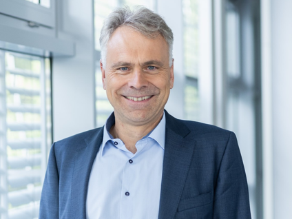 Lenze auf der SPS 2025: Interview mit Markus Sandhöfner von Lenze zu Antriebs- und Automatisierungstechnik Markus Sandhöfner, Senior Vice President Sales EMEA Central und Managing Director bei Lenze