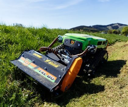 Kraftpaket im Kompaktformat: Vogt präsentiert Funkraupe LV 250 Pro