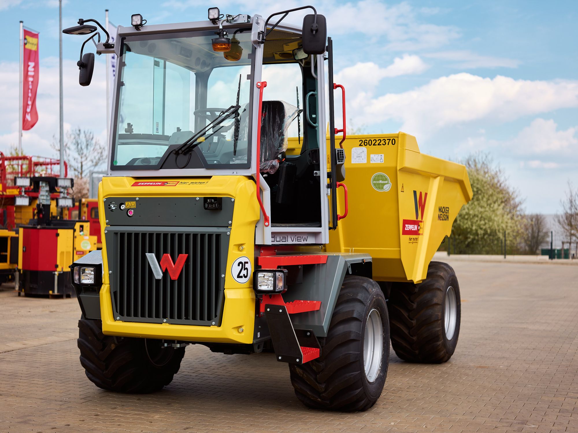 Der Raddumper DV125 aus dem Mietprogramm von Zeppelin Rental ermöglicht dank seines Drehsitzkonzepts eine optimale Übersicht