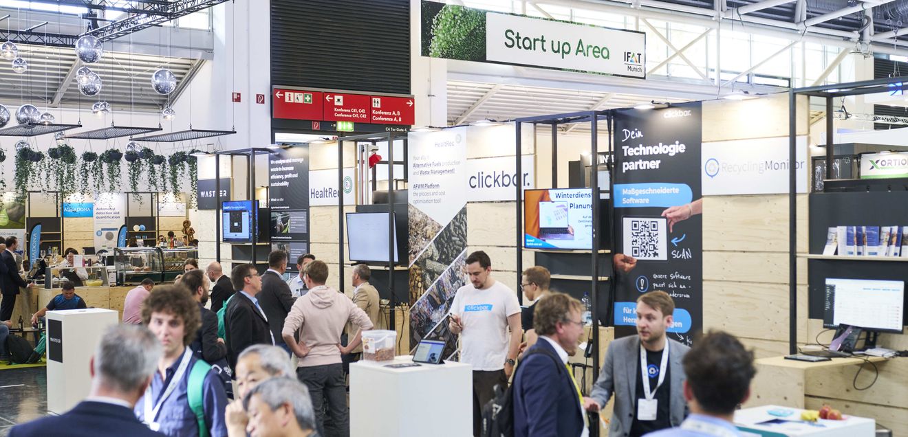 IFAT Munich 2026: Wie Start-ups mit KI und Biotech die Kreislaufwirtschaft neu denken Startup Area der IFAT Munich 2026 in Halle C4. Hier zeigen rund 50 junge Unternehmen, wie sich Lösungen für einige der hartnäckigsten Probleme der Branche bauen lassen.