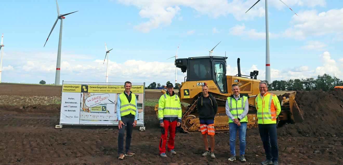Wandlergetriebe überzeugt NBUCat Dozer D5 unterstützt Erdarbeiten beim Bau und Rückbau von Windparks Wandlergetriebe überzeugt NBU
