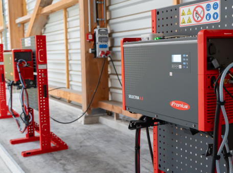 Charging solution: Charging electric forklifts more sustainably Charging solution: Charging electric forklifts more sustainably