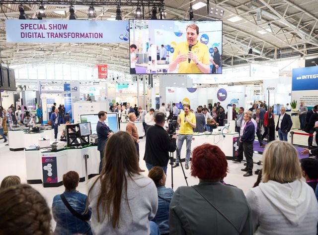 Analytica 2026: Sonderschau zu digitaler Transformation und KI im Labor Impressionen Sonderschau Digital Transformation analytica