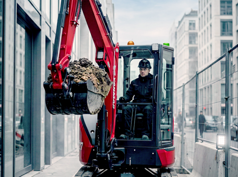 Yanmar Minibagger SV26-7 und ViO27-7: Kompakte Präzision für den Landschaftsbau