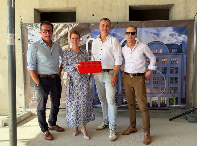 Kirkbi und ehret+klein feiern den Baufortschritt am Franz Marc Quartier