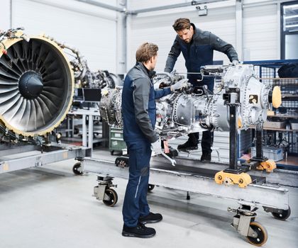 Kübler Reforce – Workwear der neuen Generation Kübler Reforce – Workwear der neuen Generation