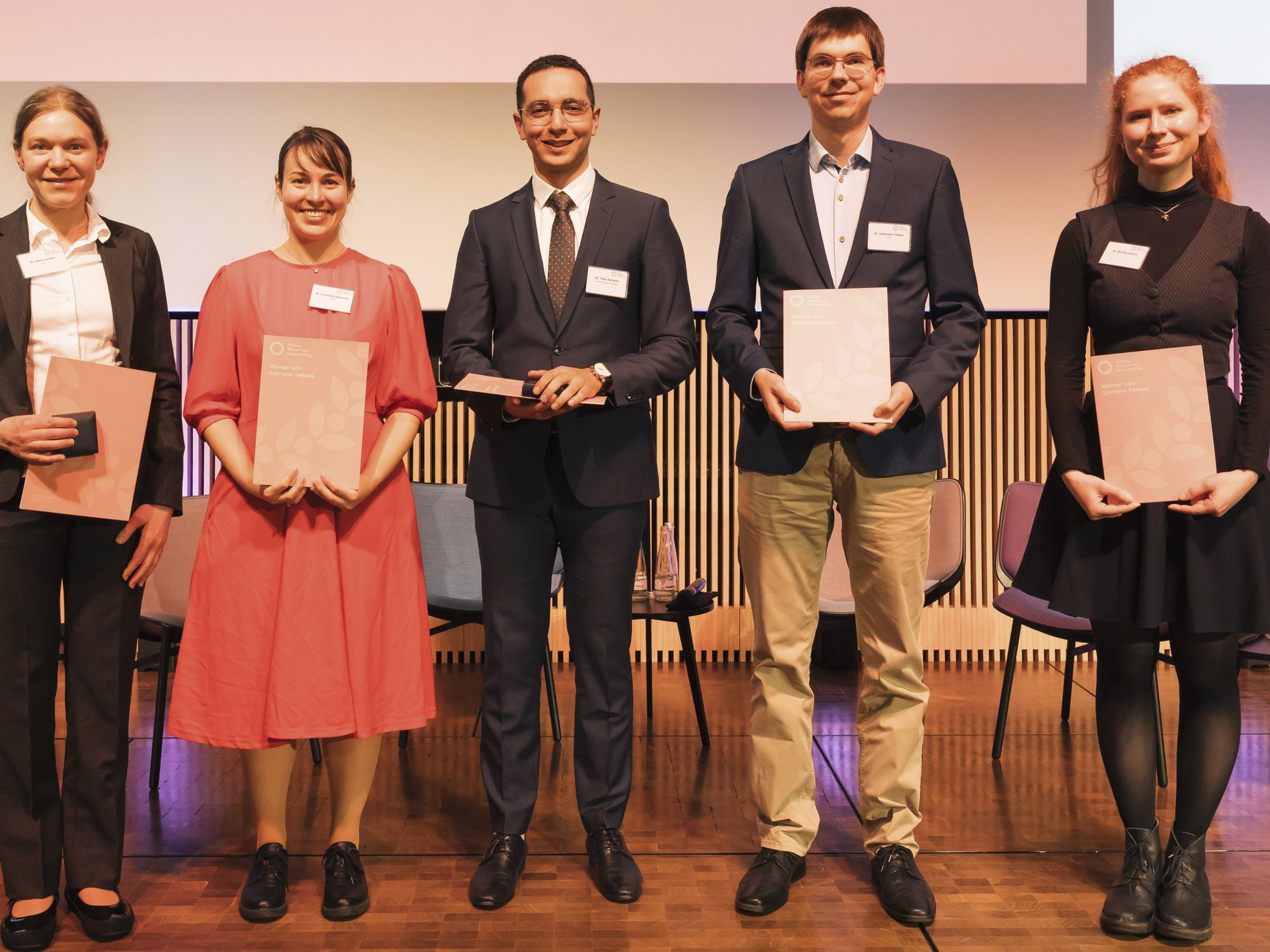 Werner-von-Siemens-Fellows 2025: Fünf herausragende Forschungstalente ausgezeichnet Werner-von-Siemens-Fellows 2025: Fünf herausragende Forschungstalente ausgezeichnet