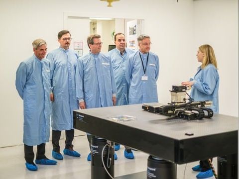 Neue Infrastruktur für Photonik: Fraunhofer IMS eröffnet Photoniklabor
