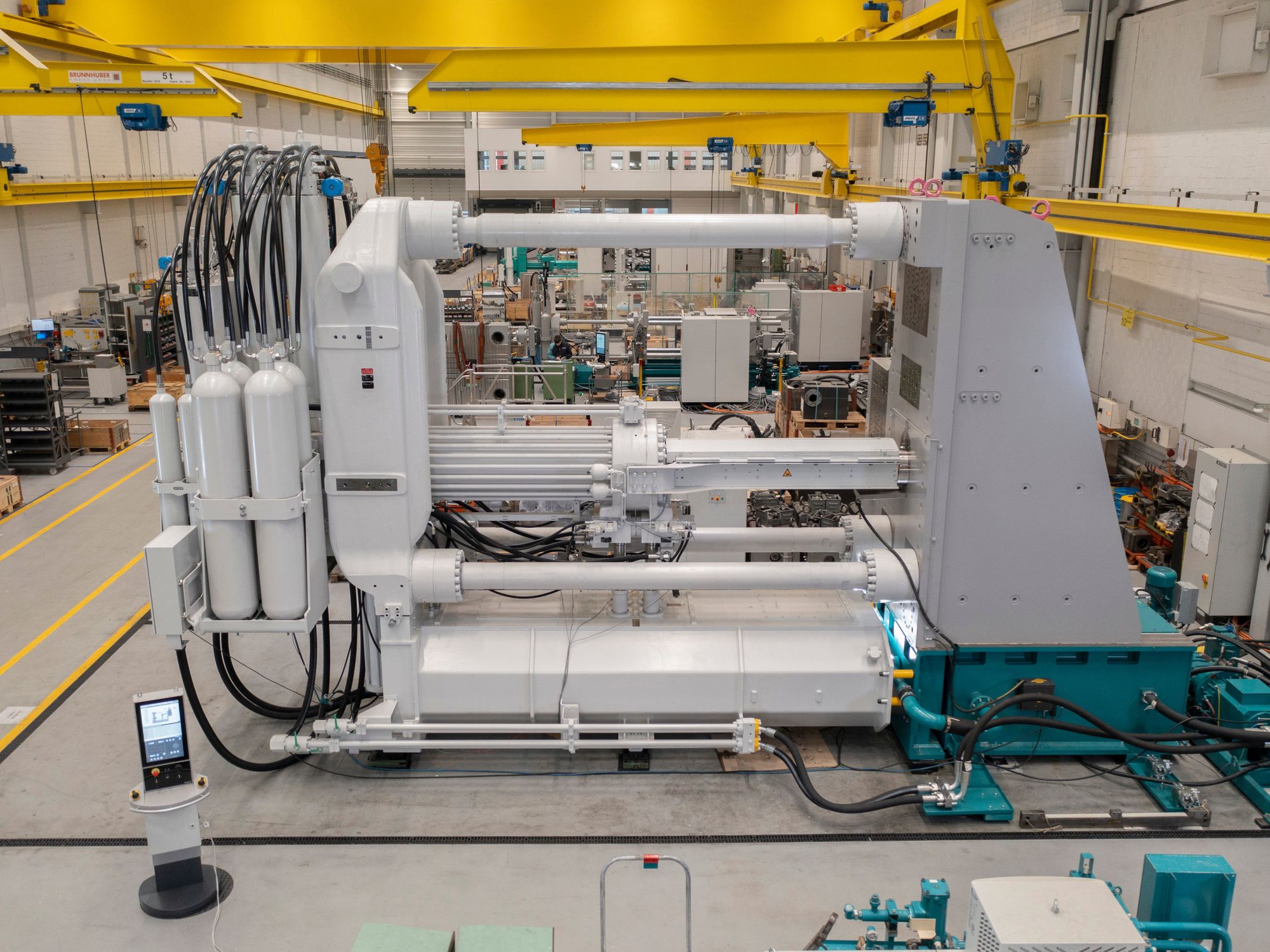 Control technology: Complex control system with short cycle times