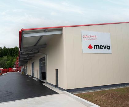 Moderner Neubau am Stammsitz in Haiterbach Neues MEVA-Werk eröffnet