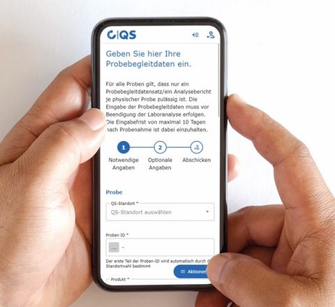 Für das Rückstandsmonitoring: Probebegleitdaten mit App erfassen Mobile Phone mit QS-App