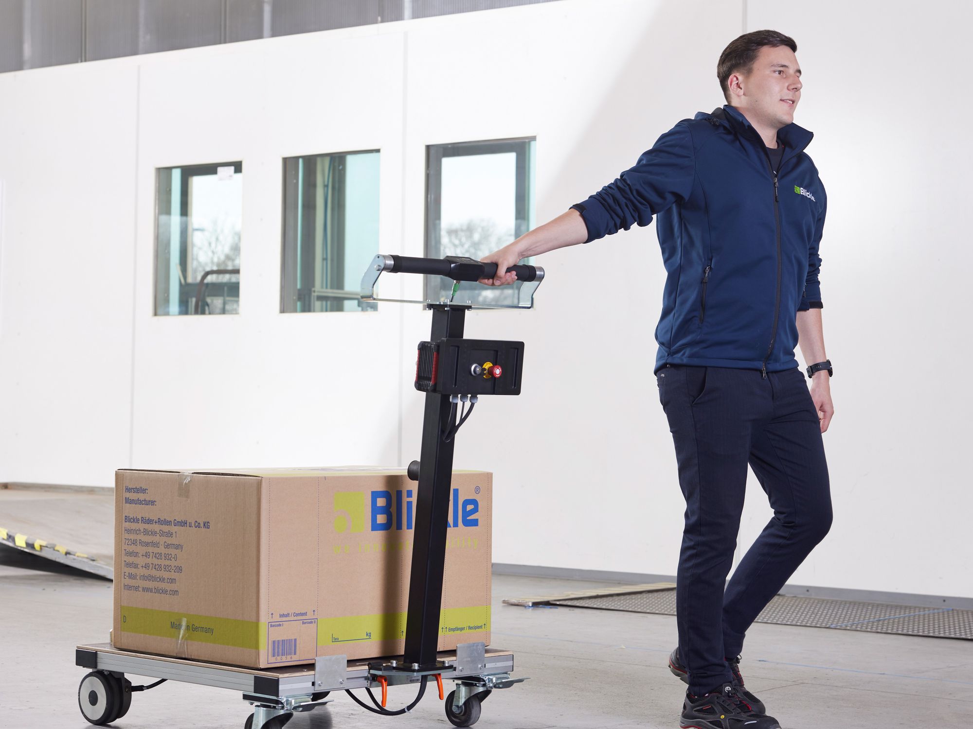 Motek 2023: Efficient solutions for in-house transportation ErgoMove 500