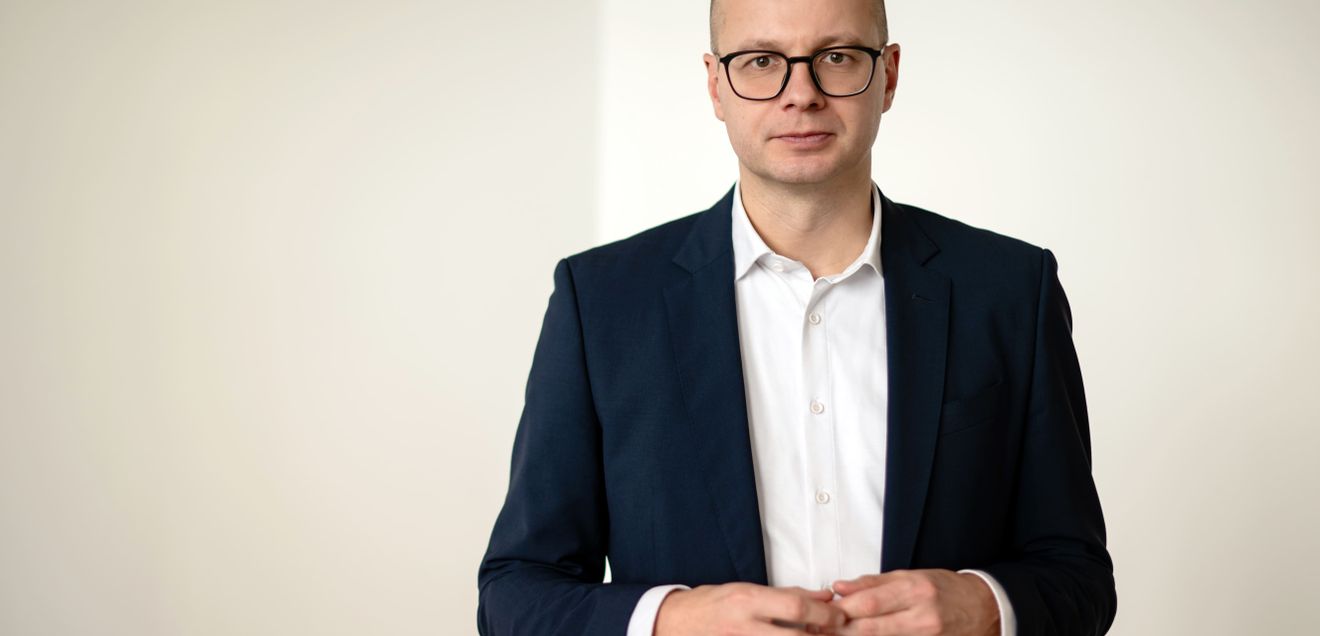 Dr. Matthias Frederichs, Hauptgeschäftsführer des BBS Dr. Matthias Frederichs, Hauptgeschäftsführer des BBS lächelt in die Kamera