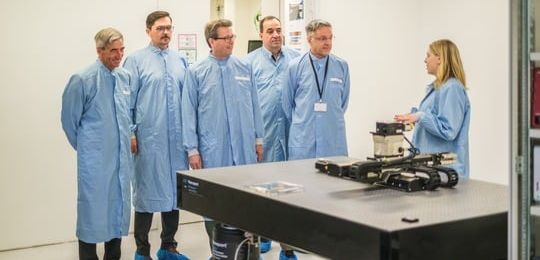 Neue Infrastruktur für Photonik: Fraunhofer IMS eröffnet Photoniklabor