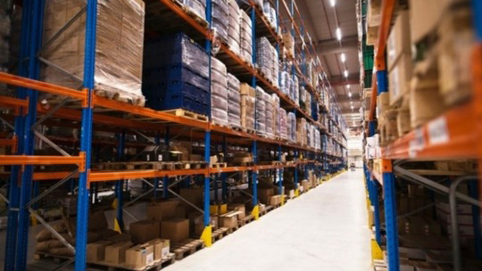 Logistik im Umbruch: KI und Automatisierung verschärfen Skill-Lücke Logistik im Umbruch: KI und Automatisierung verschärfen Skill-Lücke