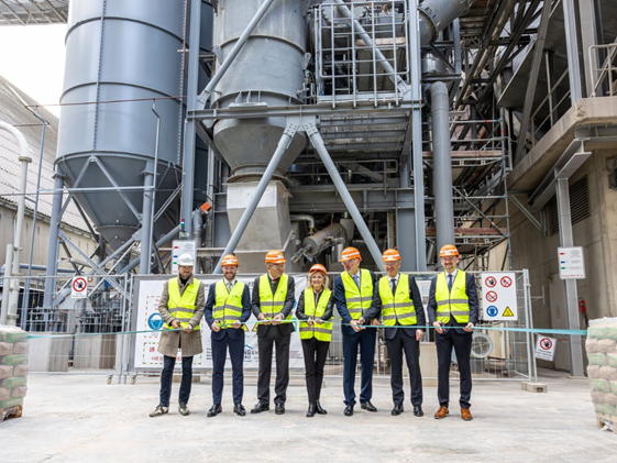 CO₂-reduzierte Zementproduktion – Parlamentarische Staatssekretärin Daniela Ludwig weiht neue Anlage ein CO₂-reduzierte Zementproduktion – Parlamentarische Staatssekretärin Daniela Ludwig weiht neue Anlage ein