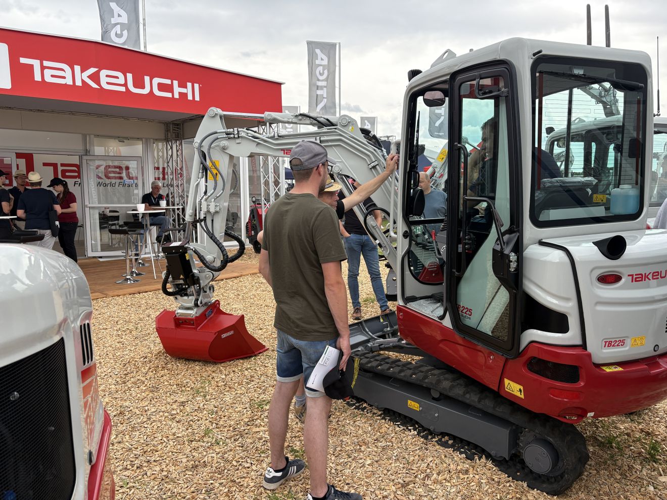 Demopark: Takeuchi zieht positive Messebilanz Demopark: Takeuchi zieht positive Messebilanz