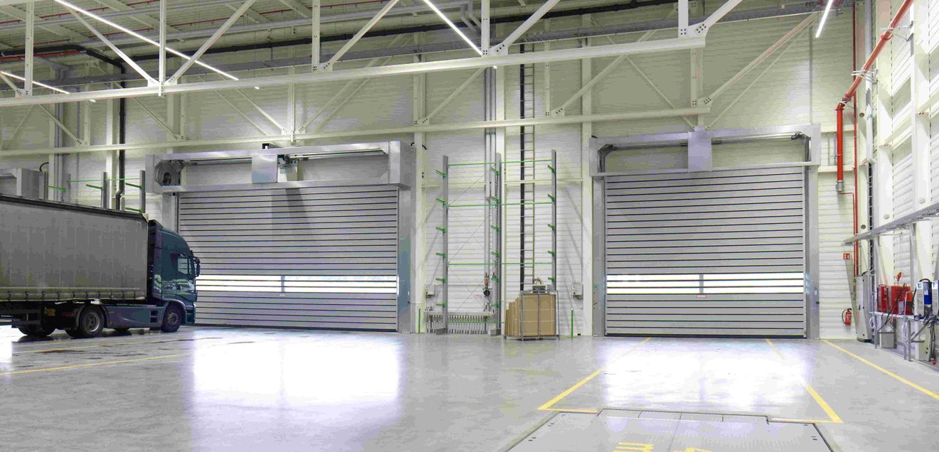 Tore: Schutz vor Kälte und Lärm: Neher setzt auf Efaflex-Schnelllauftore Tore: Schutz vor Kälte und Lärm: Neher setzt auf Efaflex-Schnelllauftore