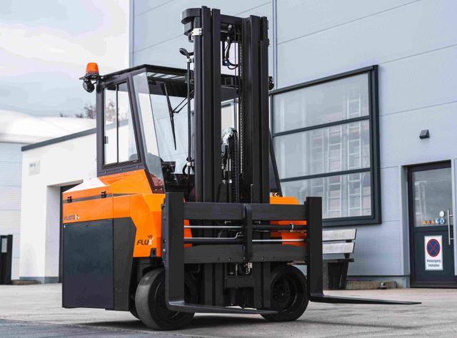 Pallet and long goods transport: Hubtex launches new 2in1 stacker