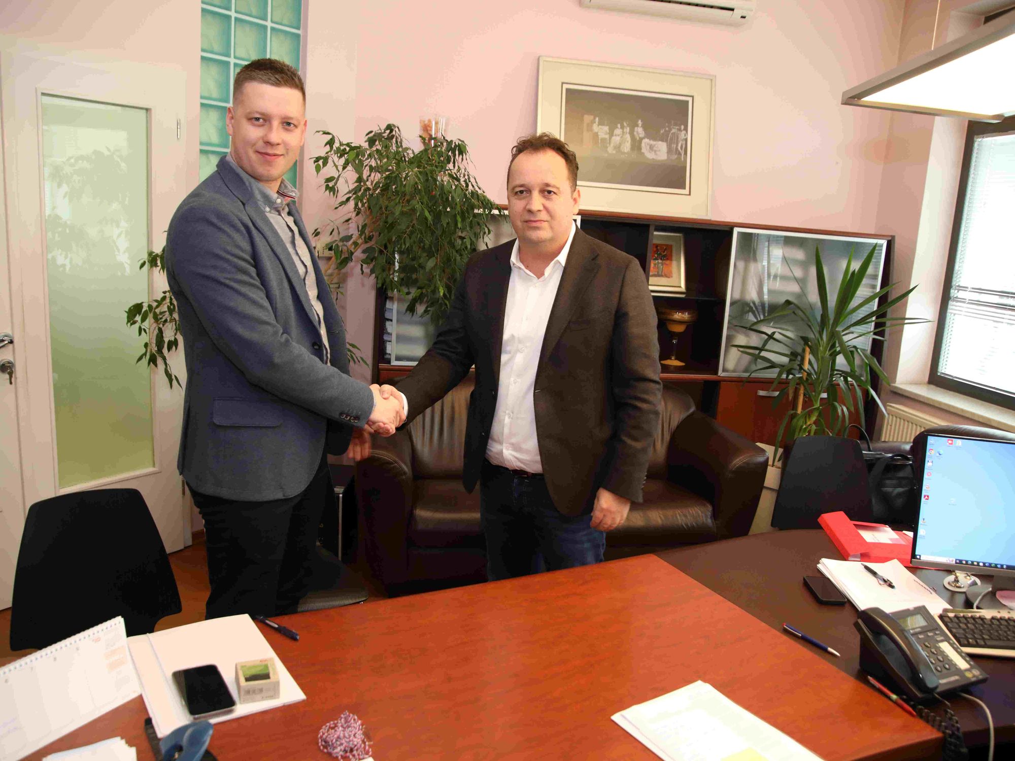 Strategic acquisition: Intralogistics service provider Samont takes over HTS Group