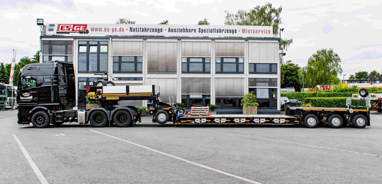 Bender Recycling setzt auf Faymonville GigaMax ES-GE liefert hochspezialisierte 1+3 Tiefbettkombination aus
